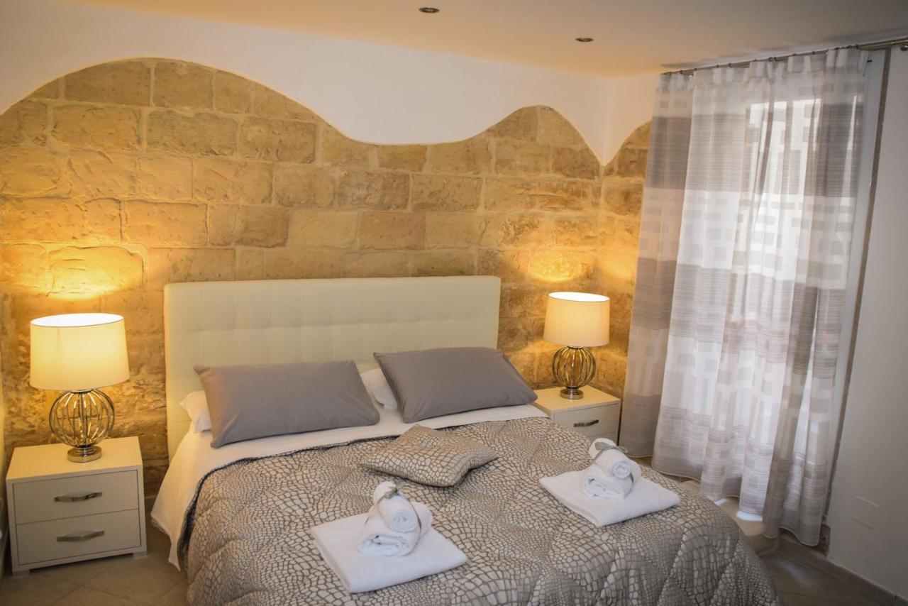 Ferrante D'Aragona Rooms Лечче Экстерьер фото